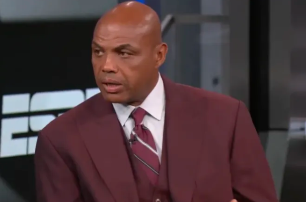 查尔斯-巴克利在一档节目中谈到了杰登-麦克丹尼尔斯对丹佛掘金全员防守不力的指责：