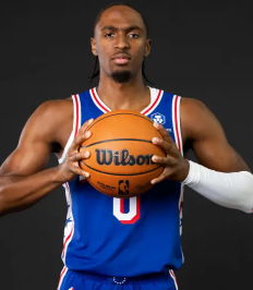 马克西场均助攻，6.8个，也不必哈登少多少，为啥总说他不会组织？
因为马克西传球