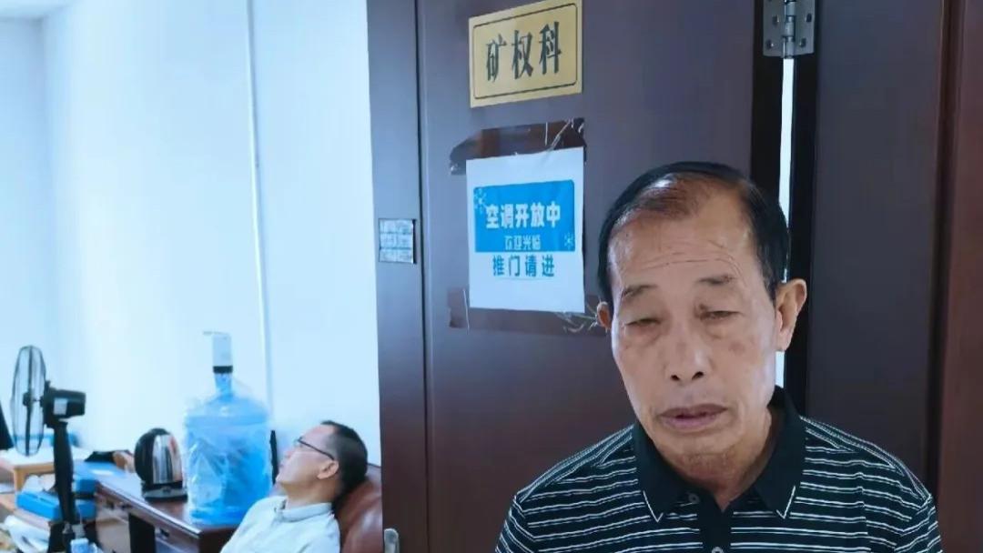 桂林七旬民企老板申办采矿证遭市县两级部门推诿六年，绝望称生前办证无望