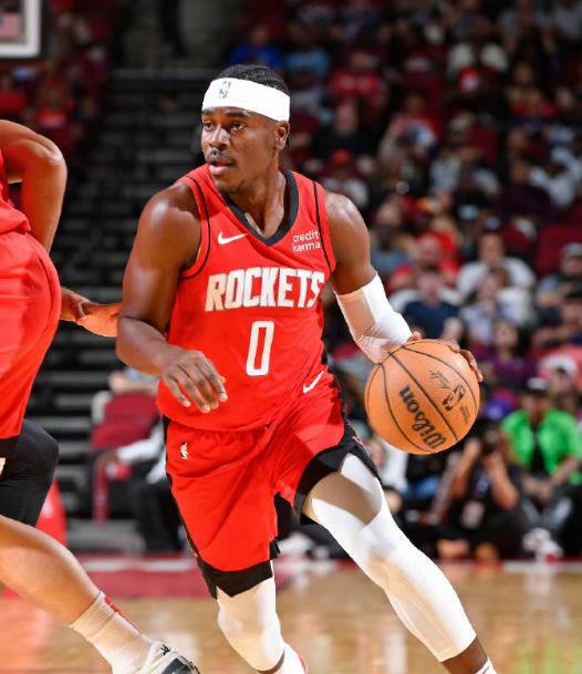 看起来火箭队现在1号位人满为患，因为除了火箭队的老将范弗里特之外，谢泼德、阿门汤