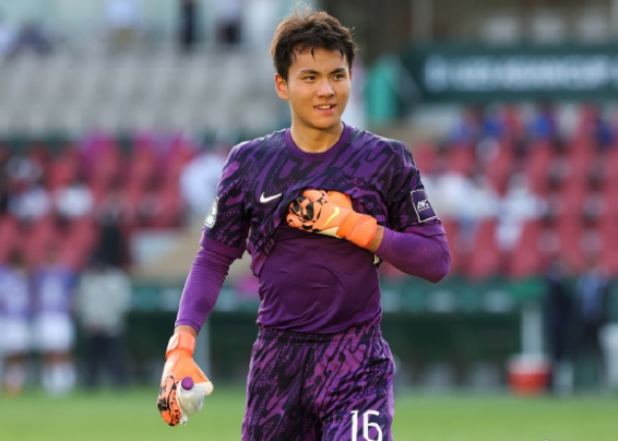 国奥队门神李昊，竟然是被“骗”上守门员这条路的？！没错，如今被全网封为“守护神”