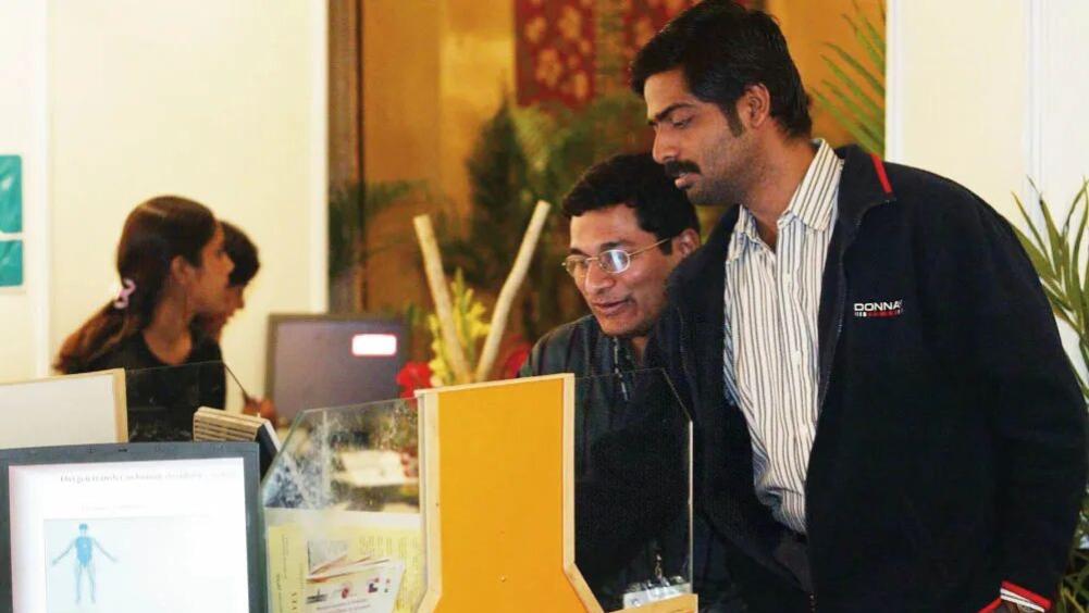 中美AI大战，第一个受害者出现：印度引以为豪的IT外包神话破灭