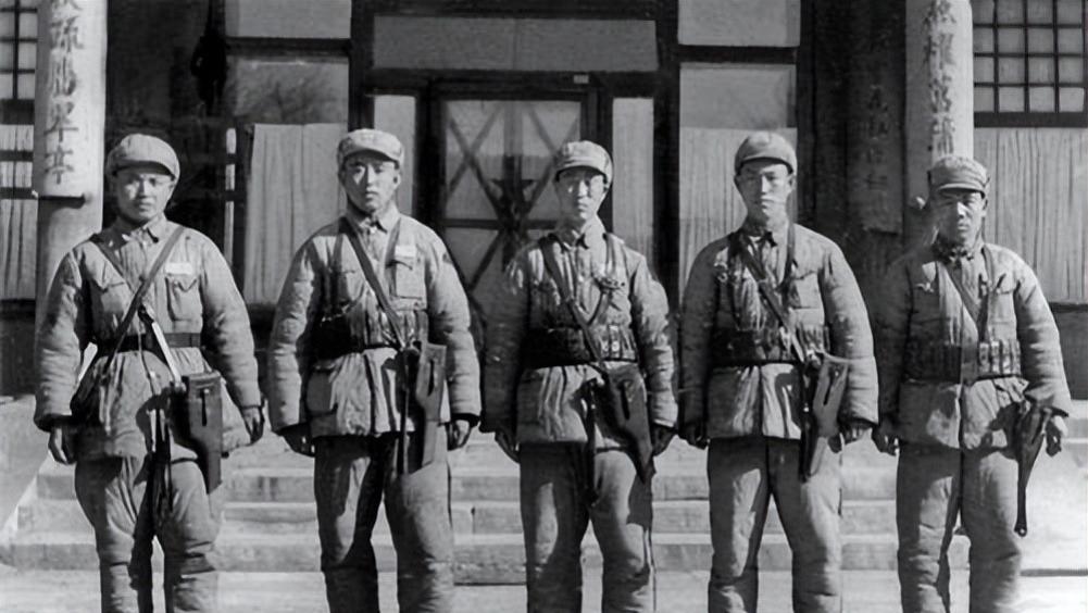 49年开国大典前夕，毛人凤制定了一项暗杀任务，却因一个细节暴露