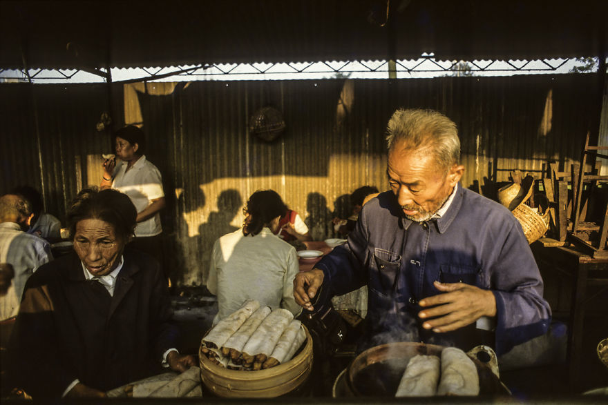早，恰饭冇？（1984年在苏州的小吃摊）