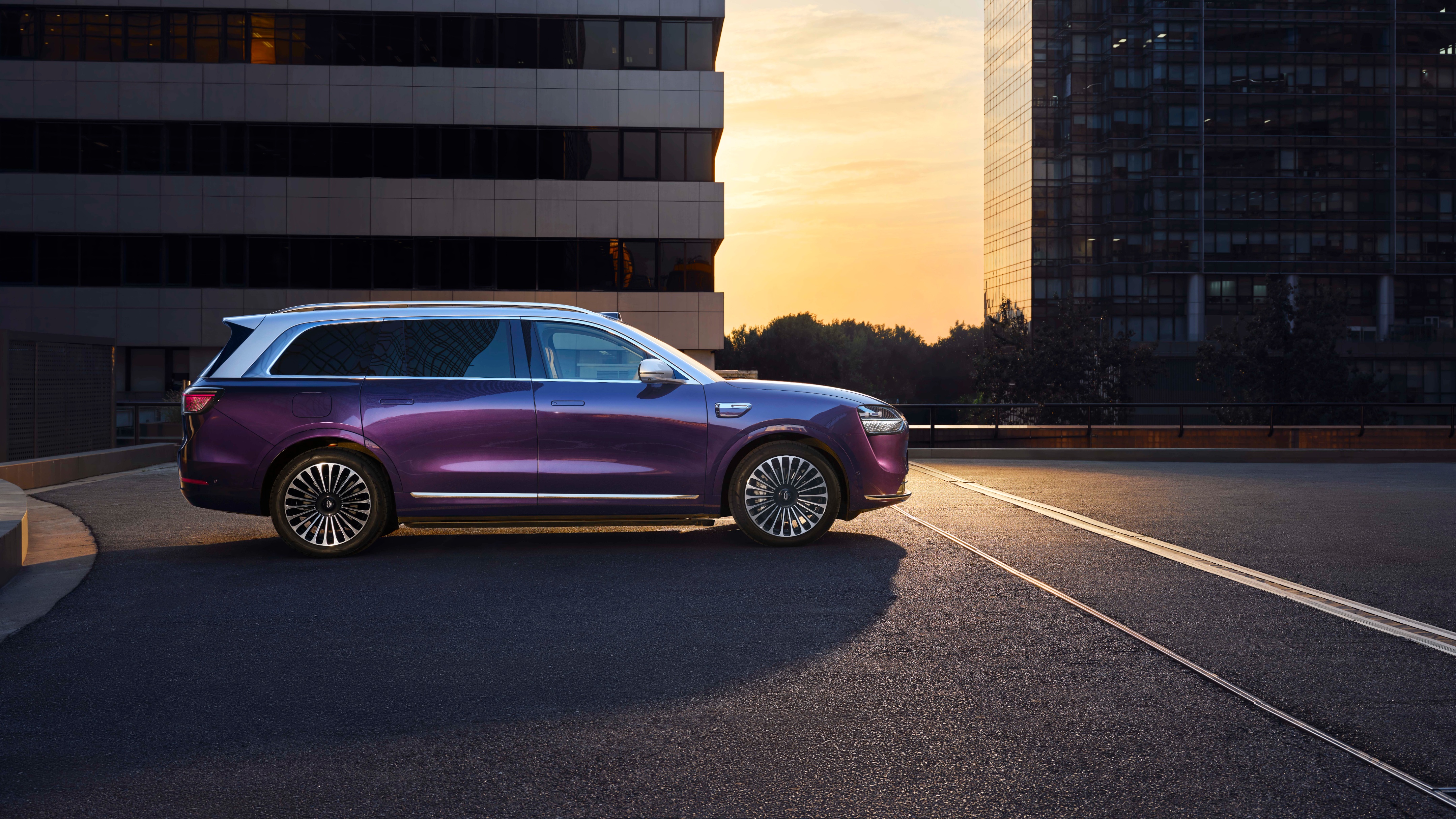 问界M9用896线激光雷达,把智能安全卷到了新高度