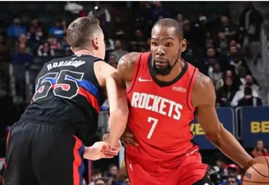 杜兰特被问能不能破贾巴尔得分纪录，他直接反问：“要追上贾巴尔还得打268场？你算