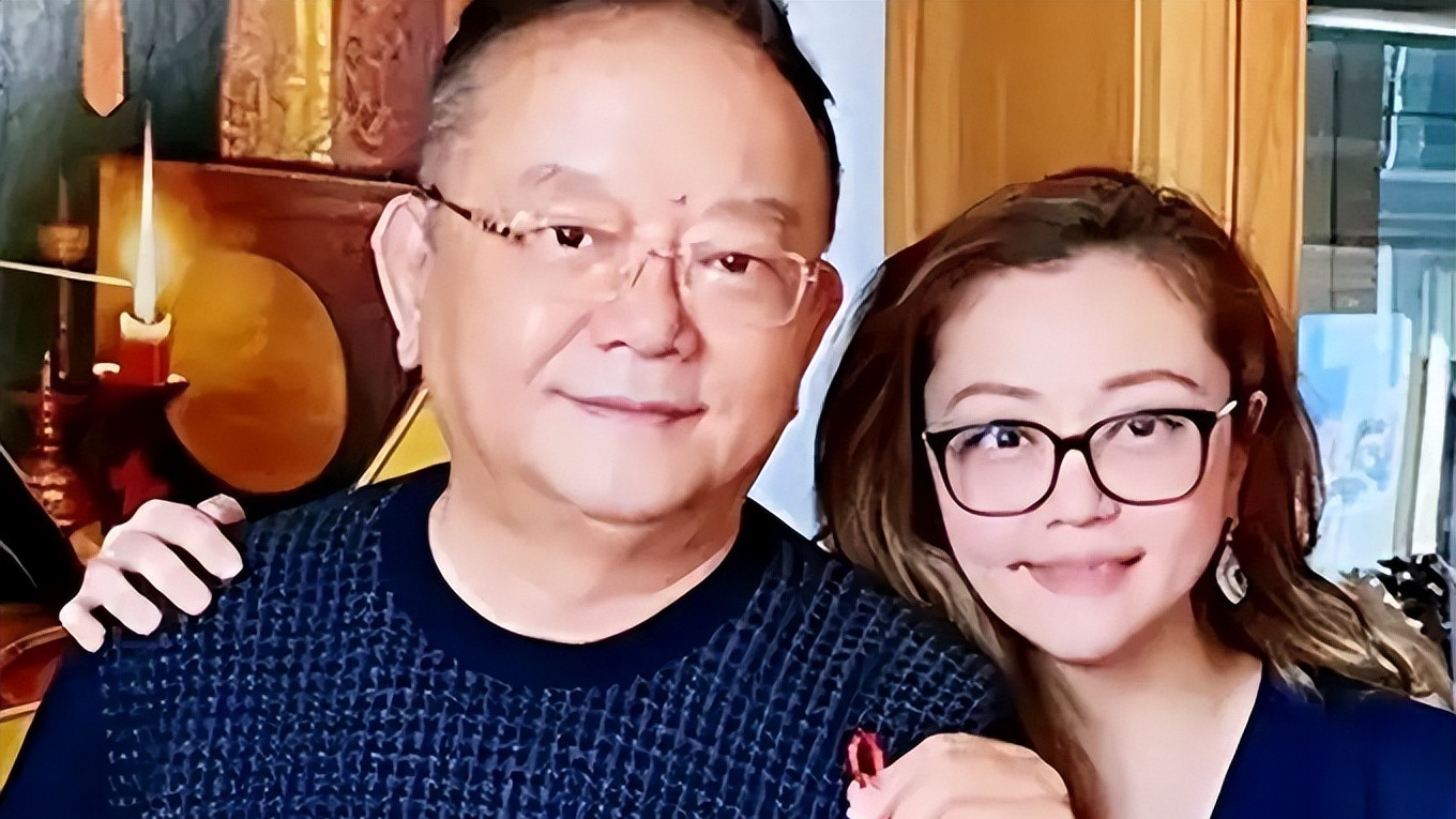 提起王刚，大家脑海里浮现的肯定是那个贪财又精明的和珅