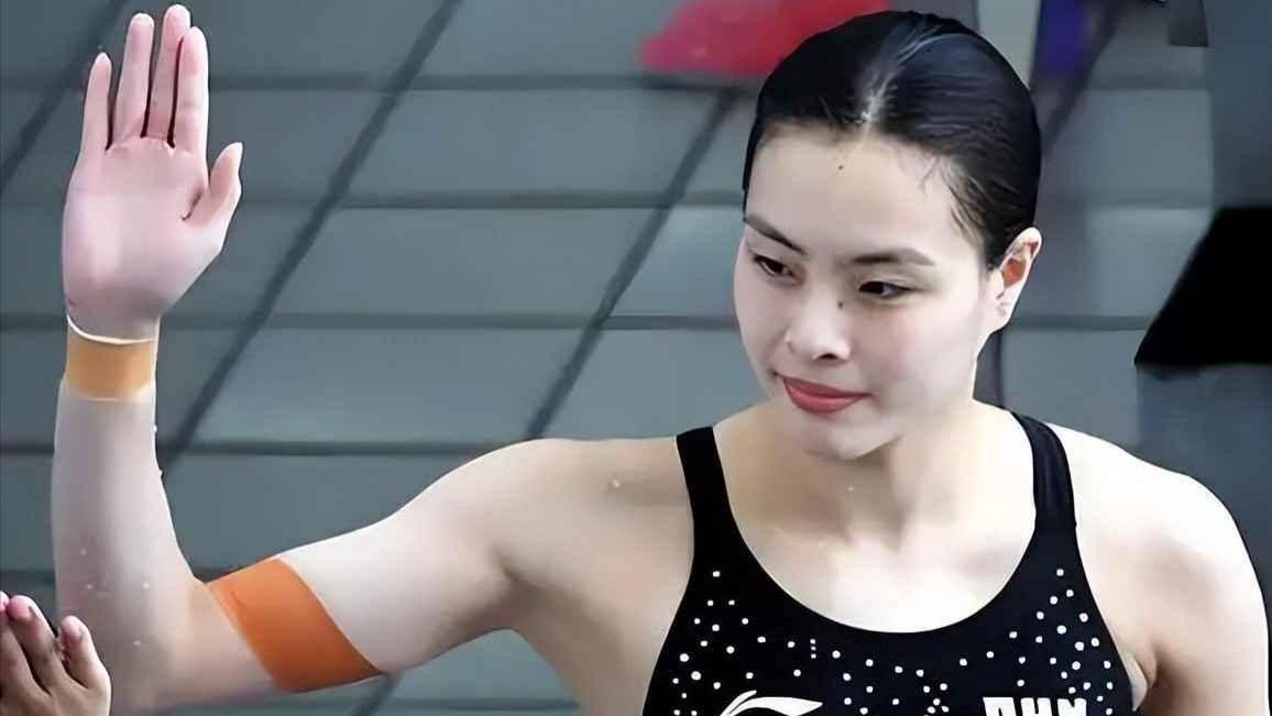 她没嫁豪门，却让全网意外，原来冠军人生可以这样过