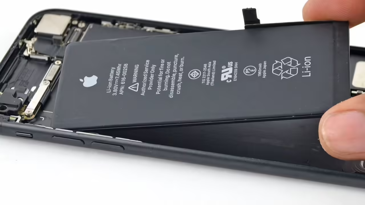 可拆卸电池回归？iPhone 18系列不支持，苹果拒绝欧盟规定