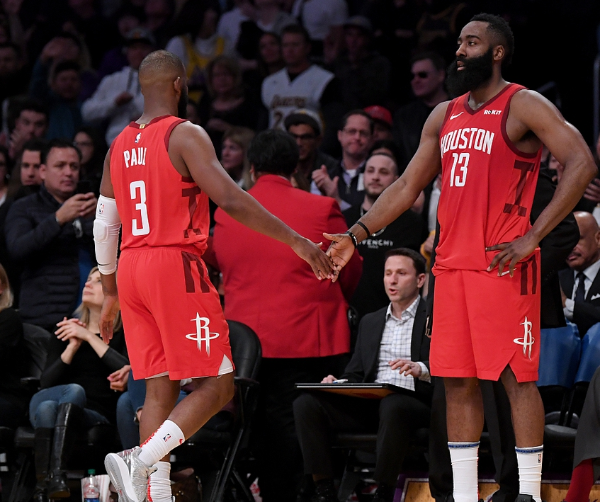 今天骑士队不敌残阵作战的雷霆队，哈登的表现一般，不过加盟骑士队之后，骑士队的表现