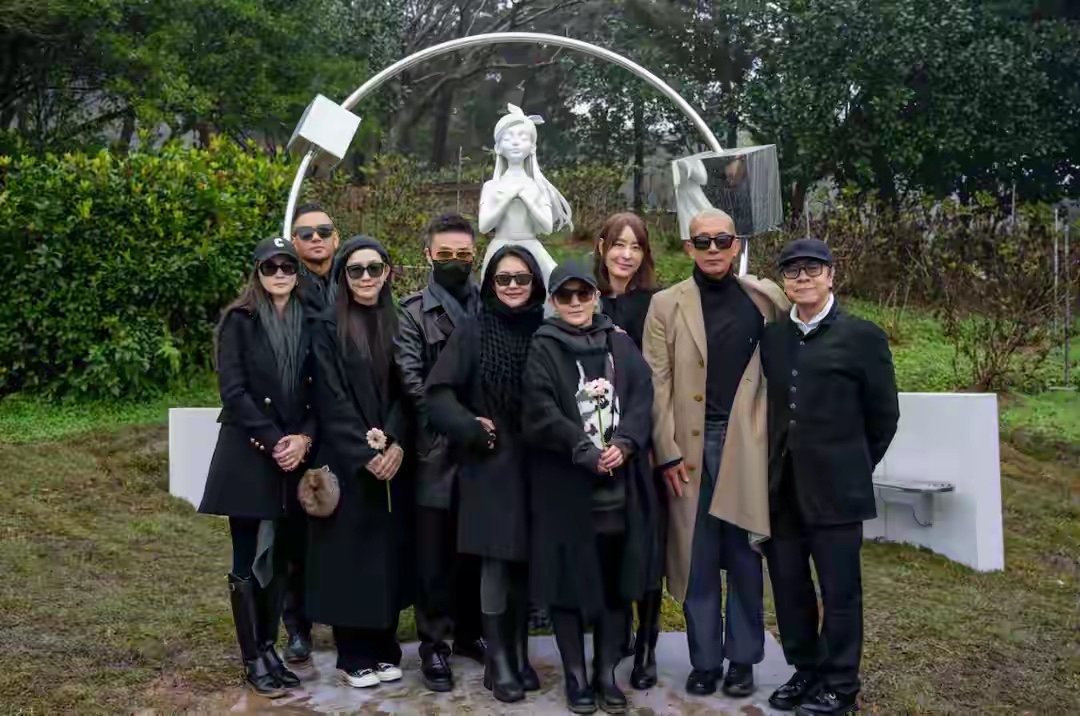 马筱梅回应一双儿女没参加仪式