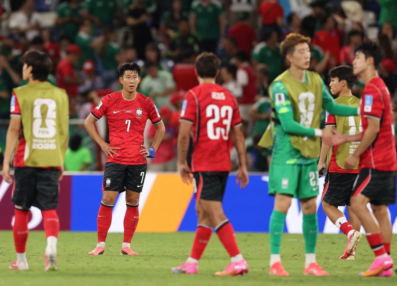 韩国可以买票回家了！
随着伊朗逼平埃及，在六场关键比赛中，五场都没有踢出韩国想要