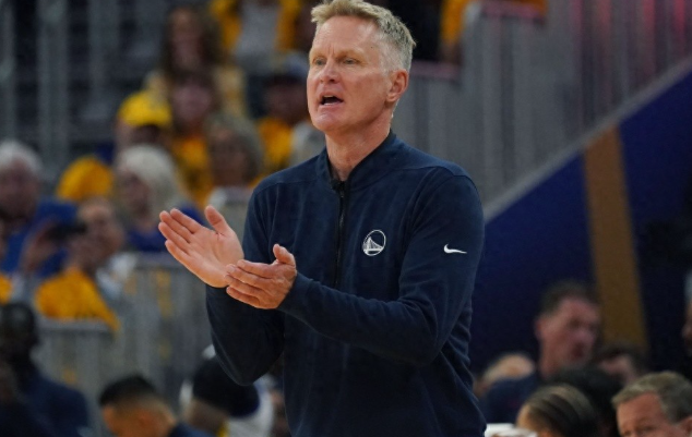 还没看出来科尔的水平吗？

给科尔充分的准备时间，一个状态好点的库里，他能打出不