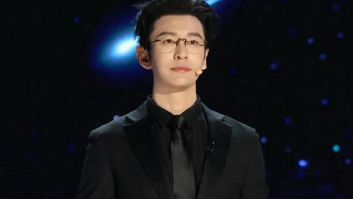 48岁黄晓明考上博士了！一年不接戏只为当"家里第一个博士"