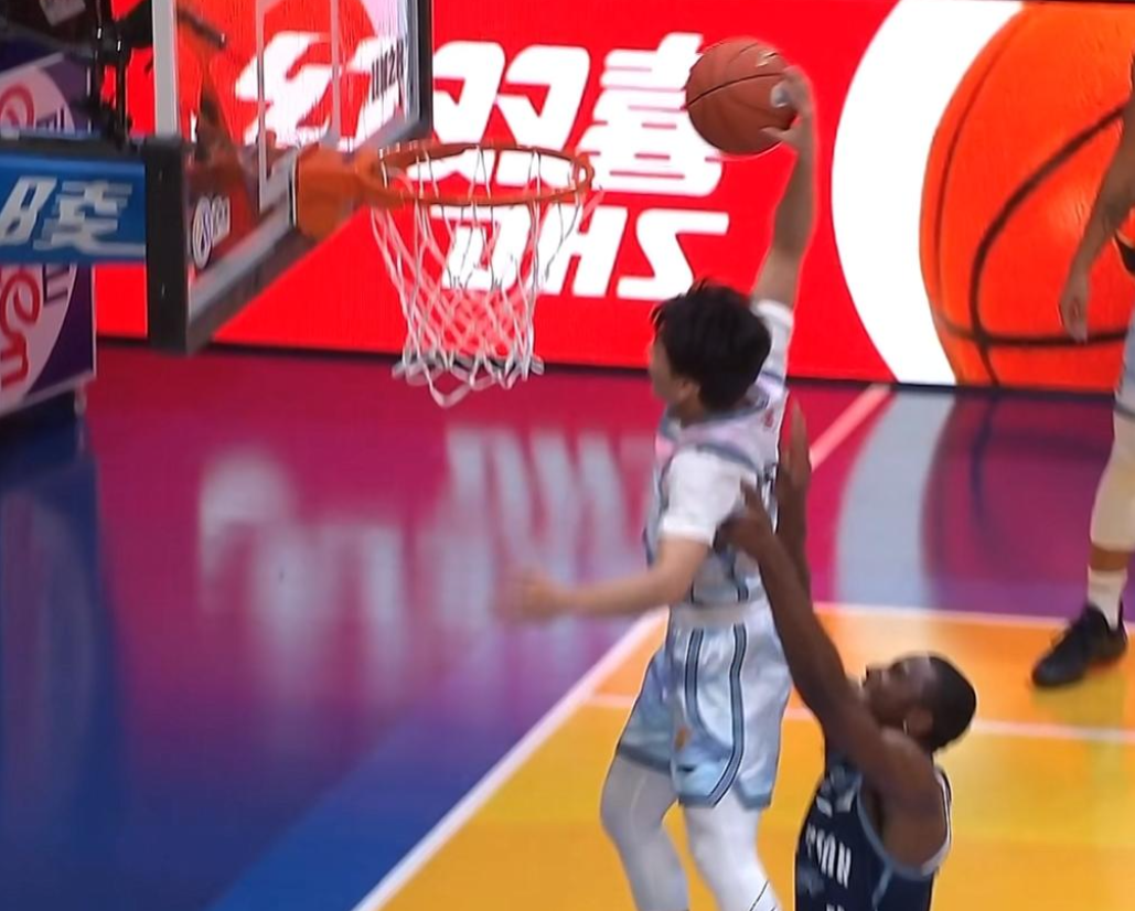 3月8日晚，CBA全明星周末正赛，南区明星队以161：147击败北区明星队，徐杰