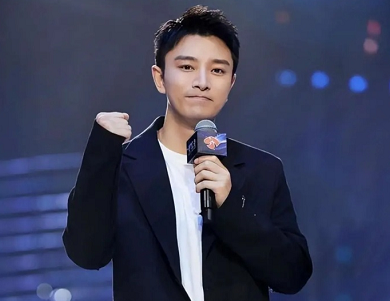 贾乃亮自曝无戏可拍，说：“你都赚到了，怎么还不停直播？”我没办法，我演员的天赋不