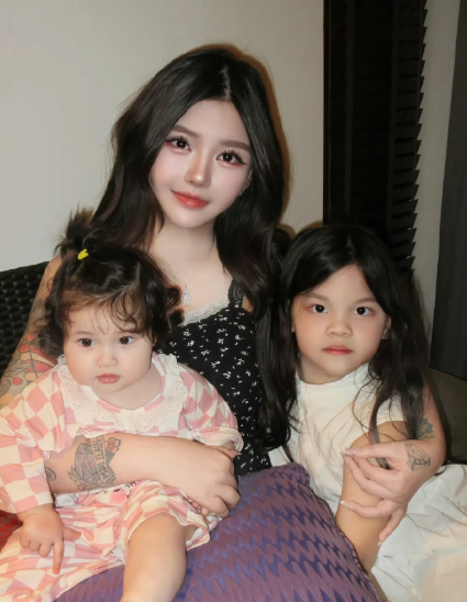 我真觉得她慢慢长得像宋浩然了 ，之前居然有人怀疑她是不是亲生的