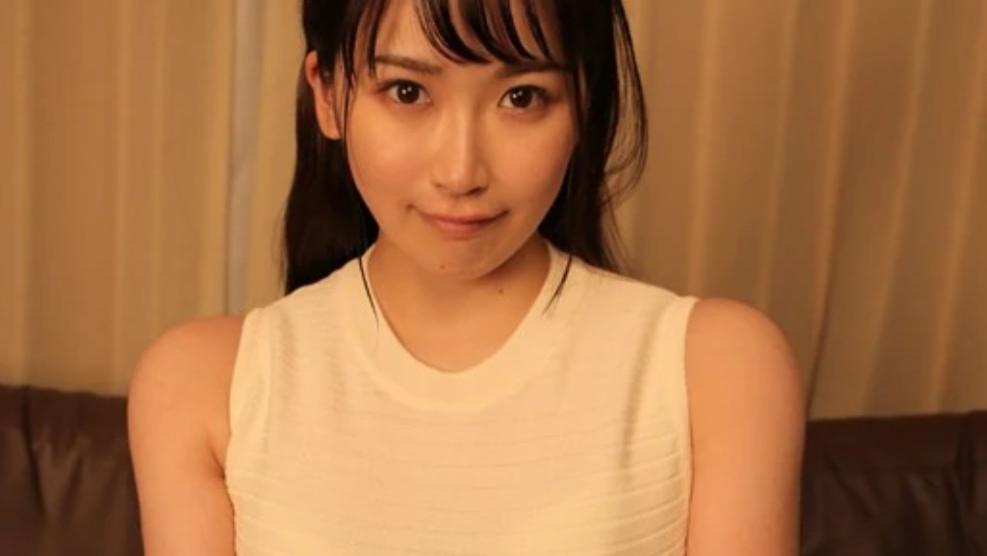 “动作片”女星含泪哭诉：“我也想谈普通恋爱！”网叹：背社会偏见太重