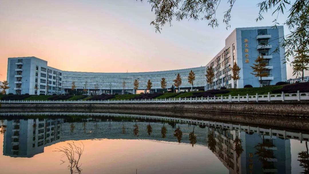 2026年湖北高校排名揭晓！华科跌至13名错失前十，三峡大学成国网"后花园"