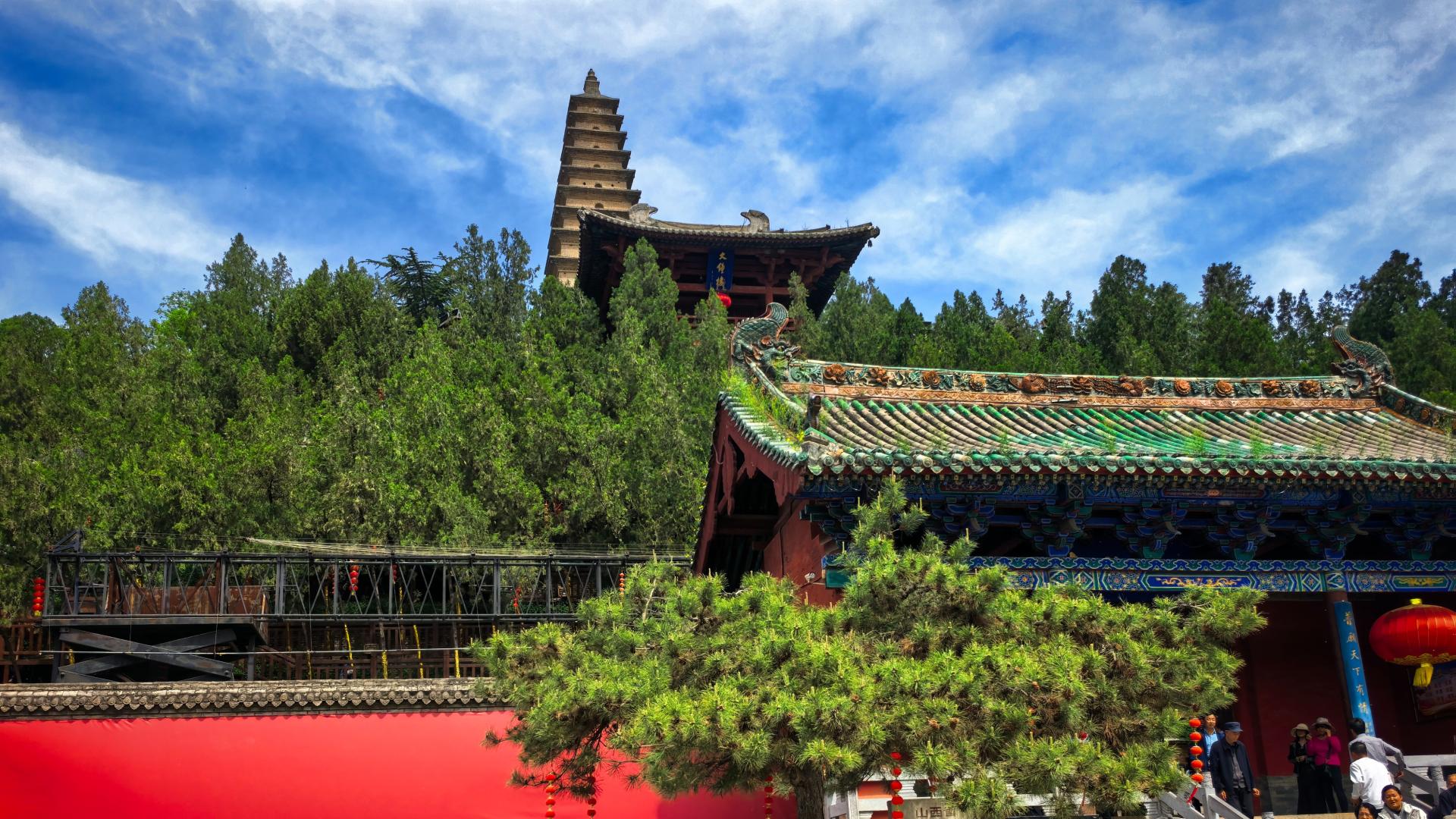 一个偷情故事，却成为中国最魔幻的爱情故事，让寺庙成为爱情圣地