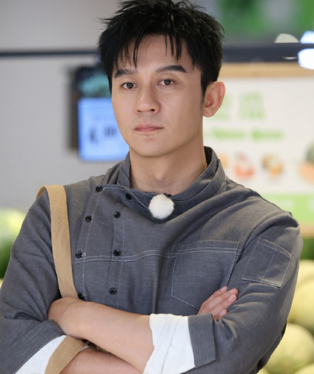 李晨这下估计特别开心
不是因为他涨粉近百万，白鹿掉粉近百万，而是他可能也没有想到