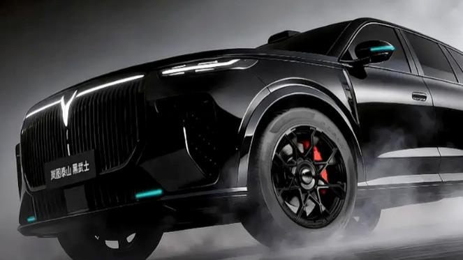 搭载乾崑智驾ADS V4.1四激光方案 岚图泰山黑武士版官图