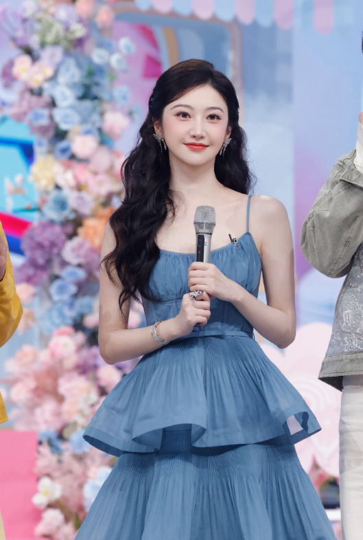 谁能拒绝得了这么甜的姐姐