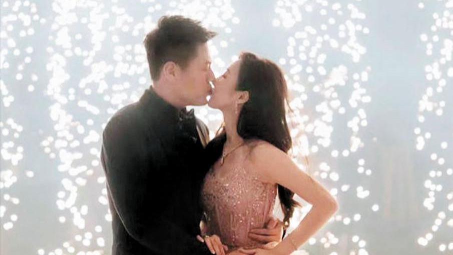 何依婷报钻石鉴定课，公屋港姐婚后不断增值，高情商感谢老公疼爱