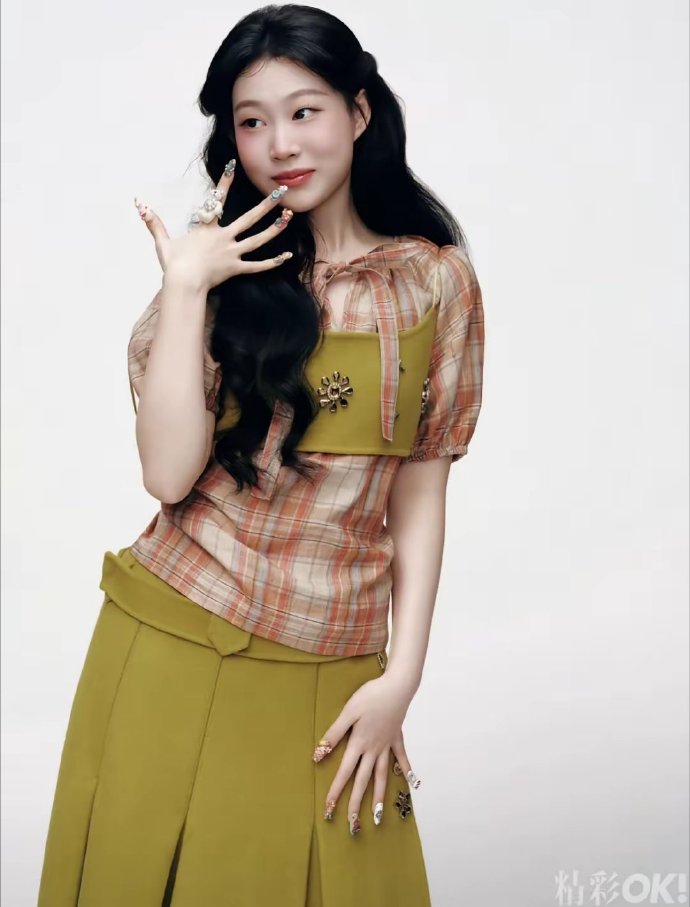 沈佳润第三次拍杂志赢麻了！卸了浓妆，单眼皮美出新高度 ​​​