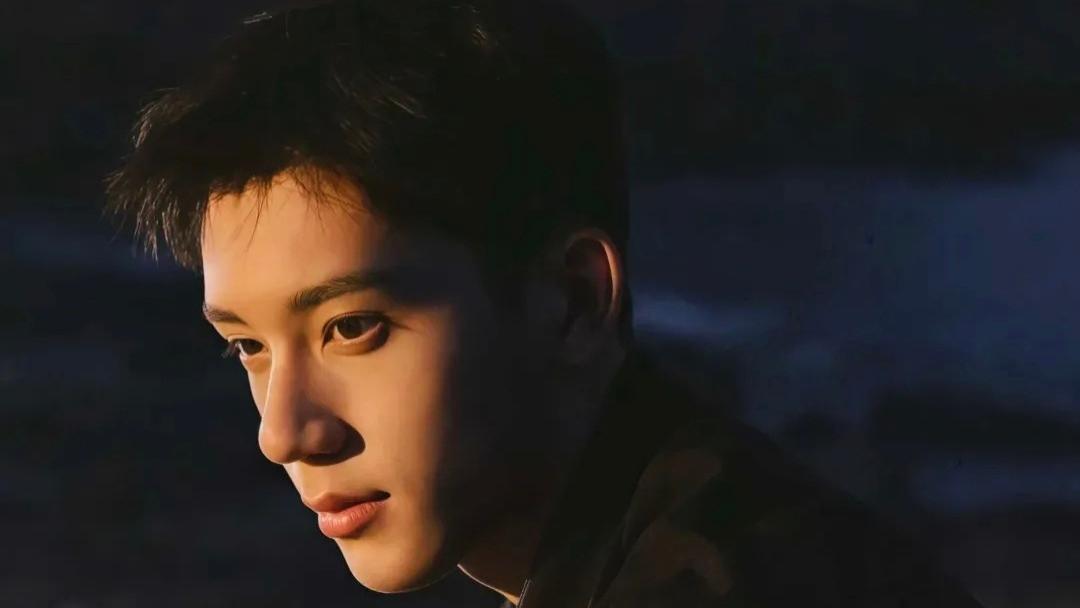 油头塌发终结者！2026男士洗发水沐浴横评：这两款爆款，3秒起泡+锁油狂飙+香氛封神，实测拆解！