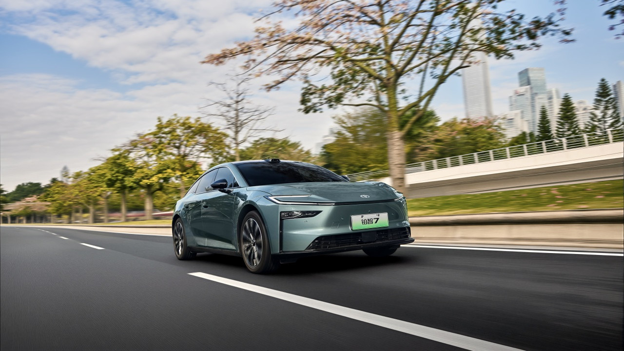 鸿蒙座舱+激光雷达+双腔空悬，五大托底，新丰田味道“有点香”