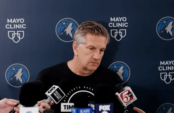NBA季后赛，森林狼主帅芬奇接受了采访，谈到被淘汰出局。
芬奇感慨道：“只是感觉