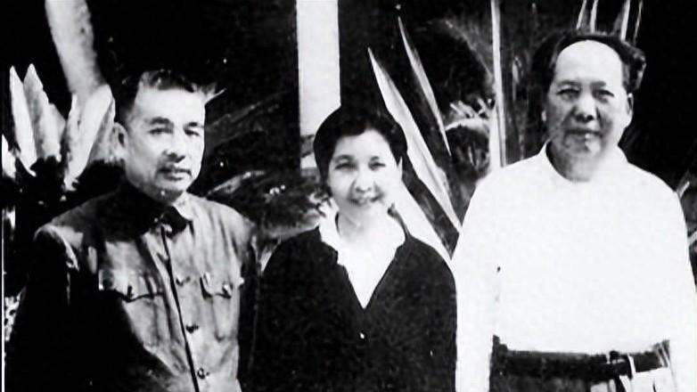 曾志的革命精神：坚守初心与家庭的感人故事