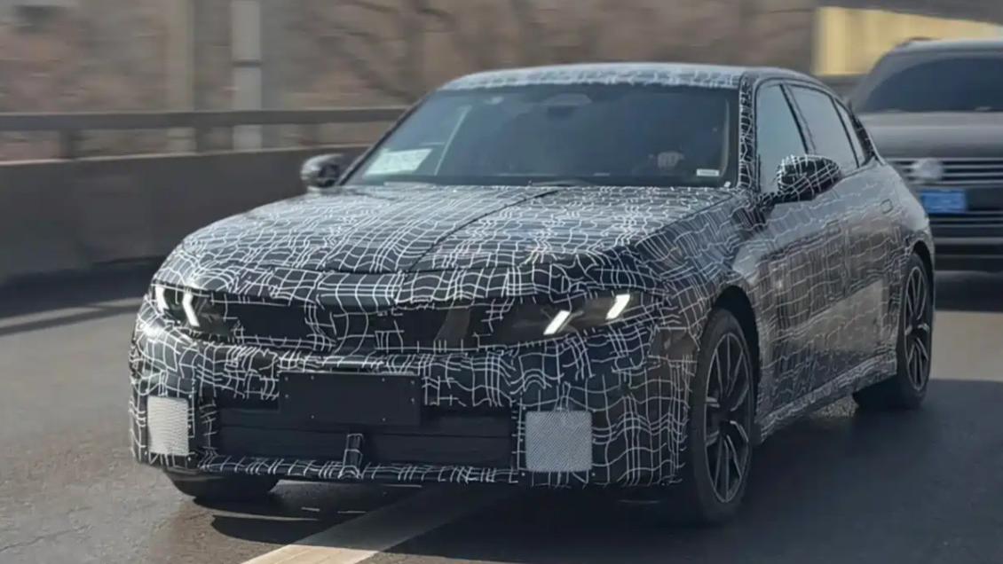 全新宝马3系国内谍照曝光，加入了复古元素