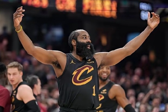 凯尔特人三杀骑士，米切尔复出拼尽全力，莫布利内线也打得强硬，但哈登毫无借口！哈登