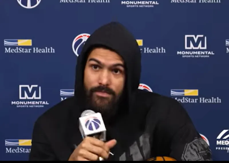 今日，奇才举行赛季结束发布会，特雷-杨谈到了队内年轻球员的训练态度，也谈到了自己