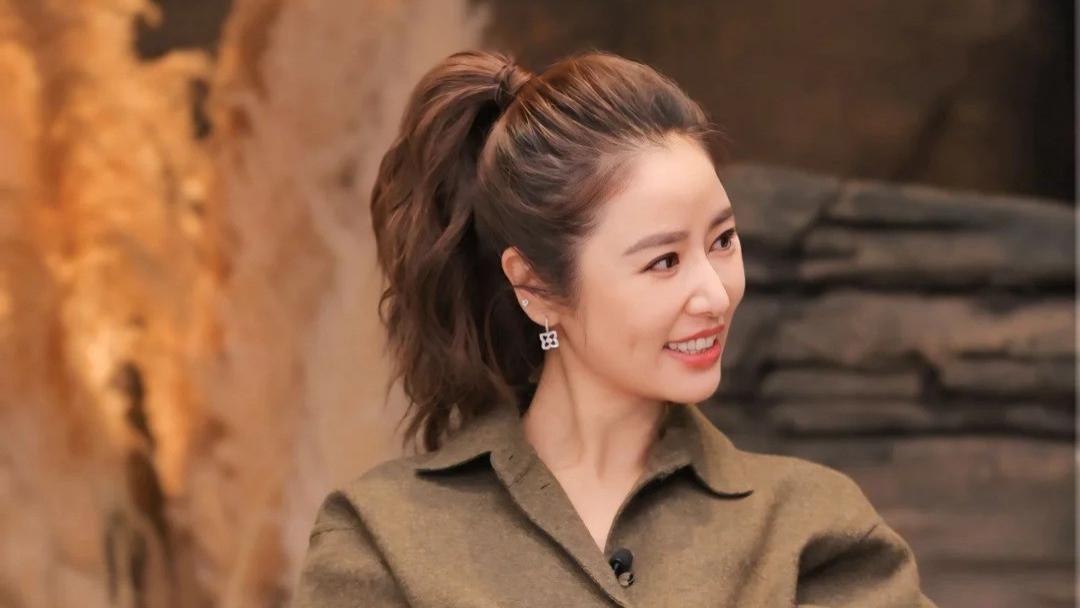 很多女人觉得到40岁以后，在穿搭这件事上就不需要太上心