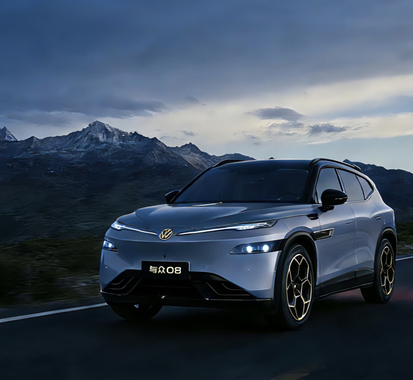 与众08能否成功，其实影响最大的不是大众
而是小鹏！
为什么这么说?

对大众来