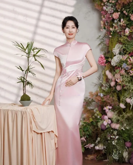 刘敏涛早已不是那个连冰淇淋都做不了主的全职太太
她把人生的酸甜苦辣，都酿成了表演