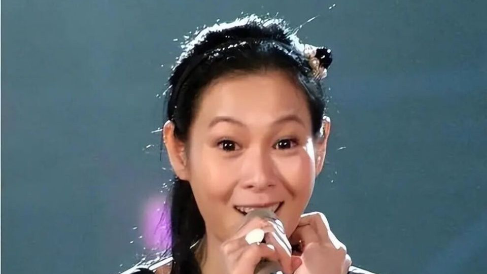 56岁刘若英近况曝光！嫁富商老公高龄生子，如今频繁开演唱会引热议