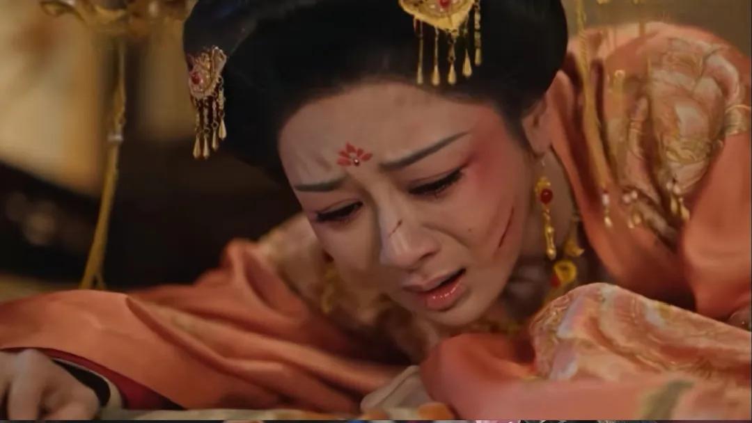 杨紫、迪丽热巴接连维权！AI换脸短剧，到底有多无法无天？