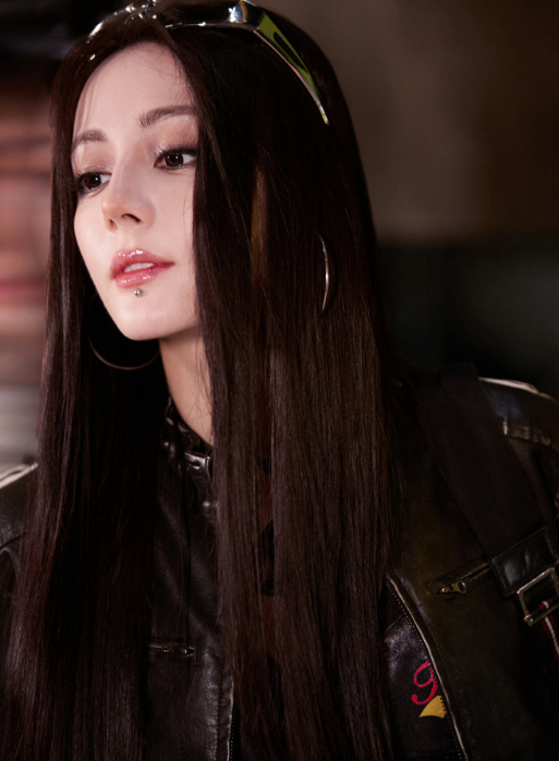 玫瑰肆意的拥抱万物，绽放于四季