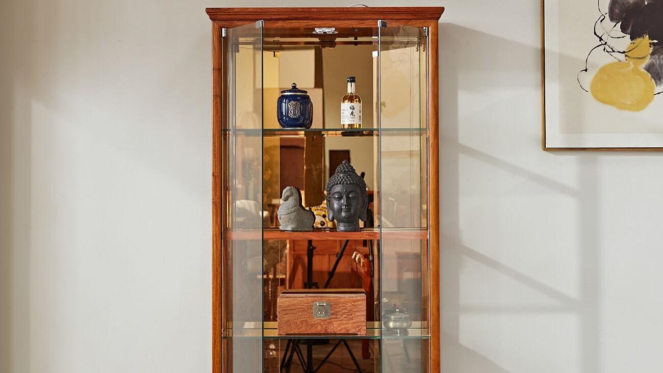 中式雅藏，缅花天鹅腿，玻璃展示柜