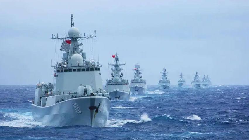 8艘055大驱火力有多猛？一旦齐射，能否击沉美军航母编队？