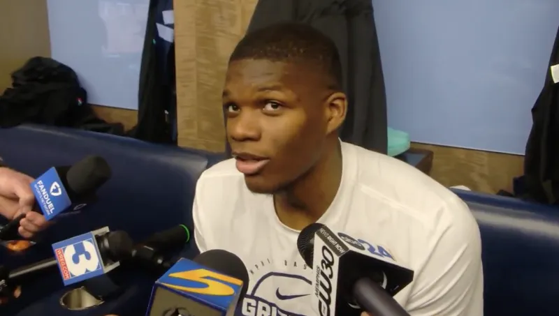 NBA常规赛，灰熊126-142不敌骑士。

灰熊球员塞德里克-考沃德接受了记者