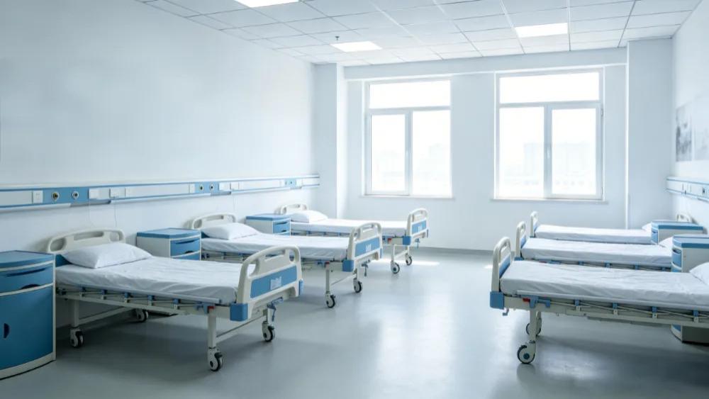 一年1000多家医院消失、28万张床位缩减…医院“关闭潮”背后是危机还是转机？
