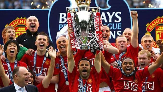 曼联夏窗豪掷2亿欧元补强中场，锁定英超内部目标