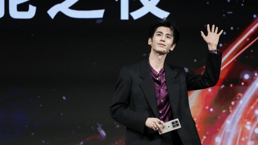 不止硬件焕新升级，联想携手张凌赫玩转智慧生活