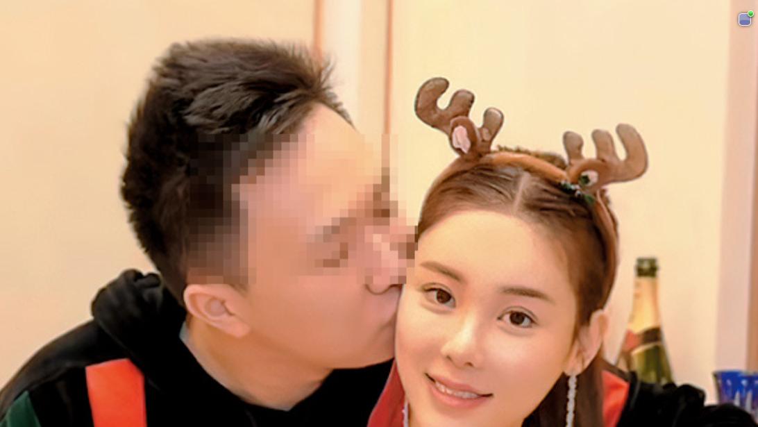 图文 蔡天凤丈夫称经邝港智介绍认识妻子，相恋一个月闪婚，供养邝子女多年