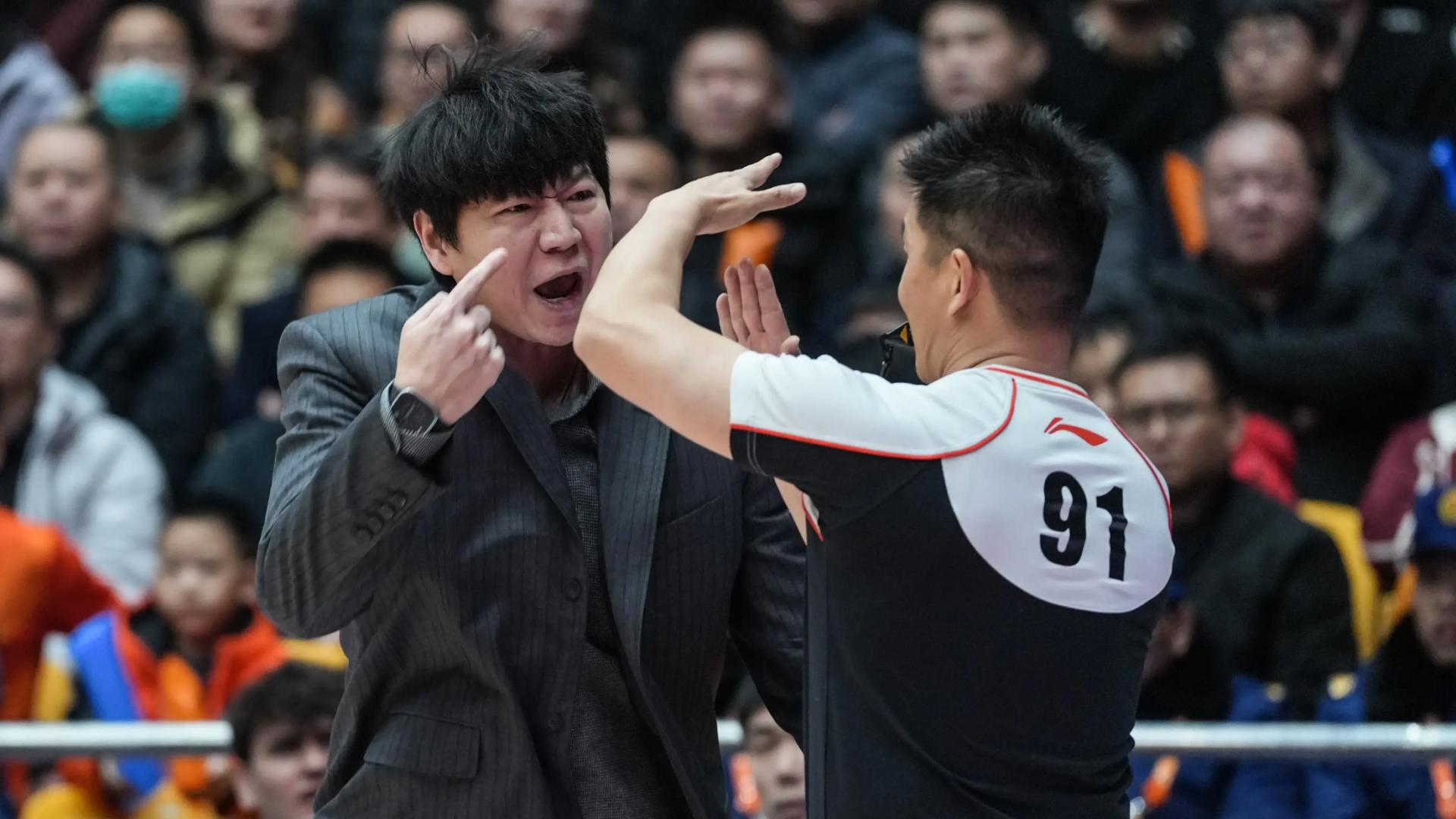令人失望，大肆招兵的山东男篮：第1战，为何成笑柄？